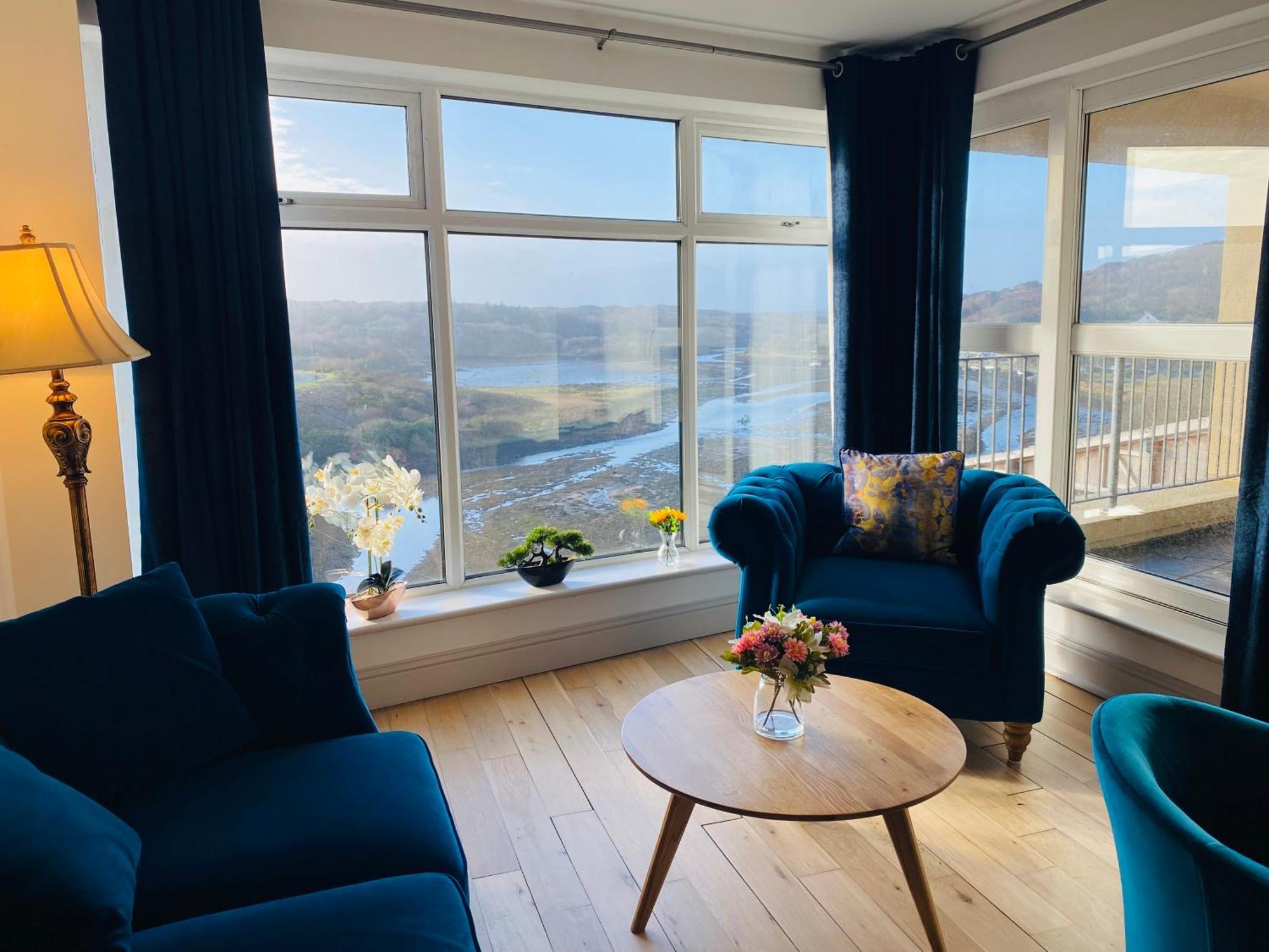 Apartment 2 @ Clifden Bay Apartments Eksteriør billede